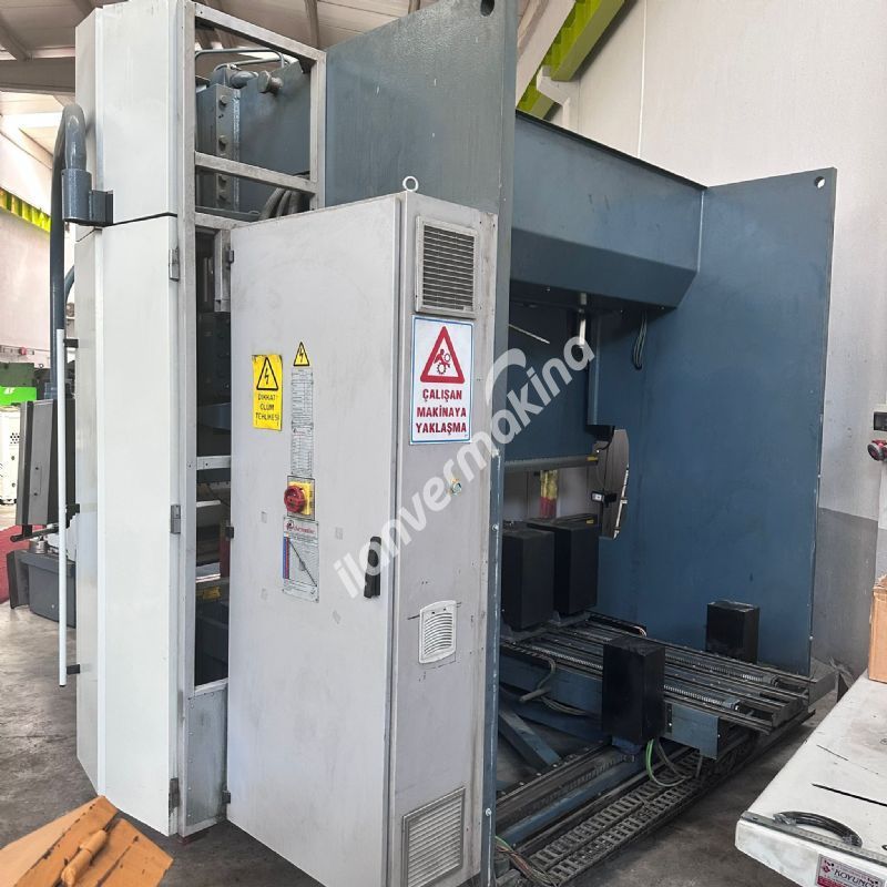 DURMA MARKA 3X135 TON 8 EKSEN CNC HİDROLİK ABKANT PRES