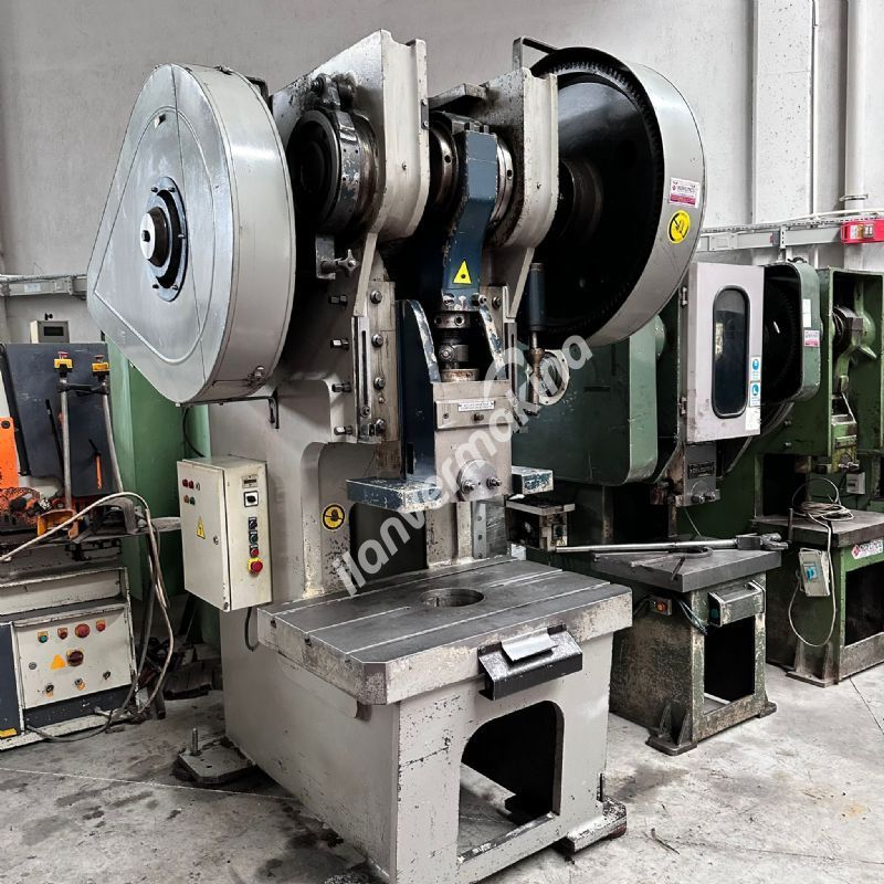 AKSÜT MARKA 125 TON ÇELİK GÖVDE EKSANTRİK PRES