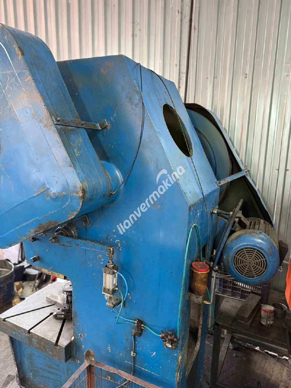 250 TON ANGARAJLI EKSANTRİK C TİPİ PRES MAKİNASI