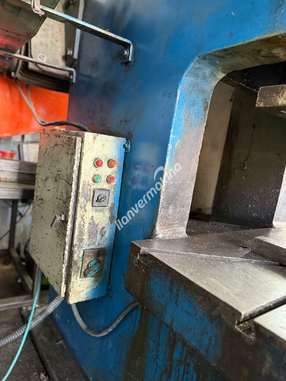 250 TON ANGARAJLI EKSANTRİK C TİPİ PRES MAKİNASI