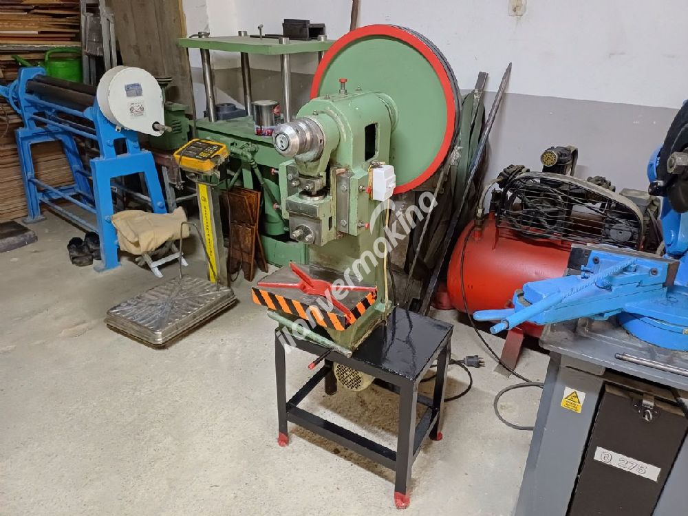 10 TON ARKADAN VOLANT PRES