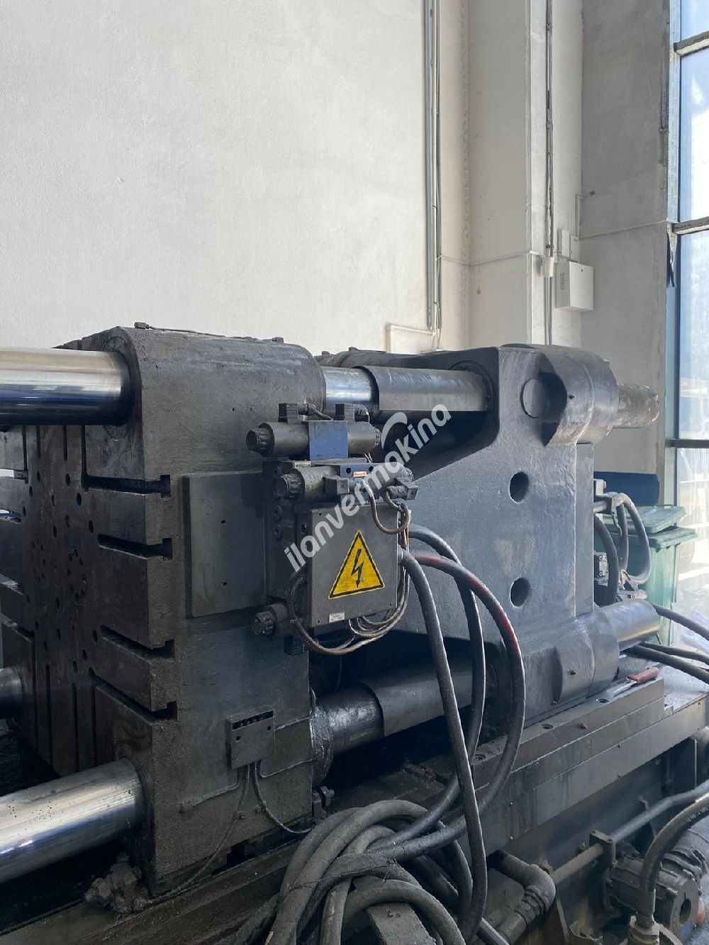 400 Ton soğuk kamara alüminyum enjeksiyon makinası 