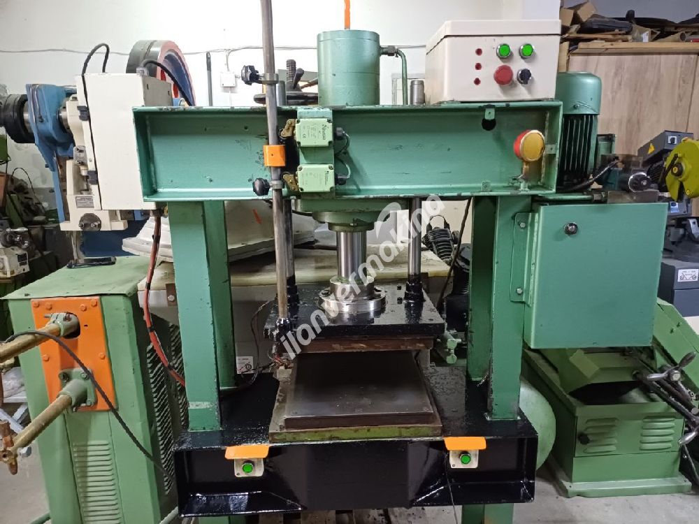 60 TON HİDROLİK KAUÇUK PRES