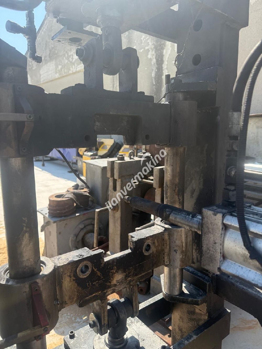 ÇELİK SICAK KESİM TEZGAHI 