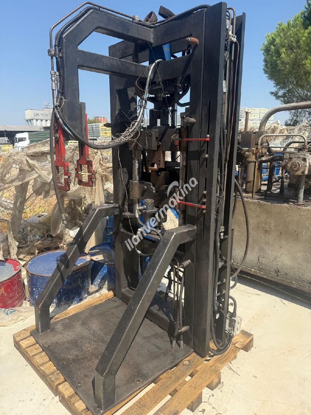 ÇELİK SICAK KESİM TEZGAHI 