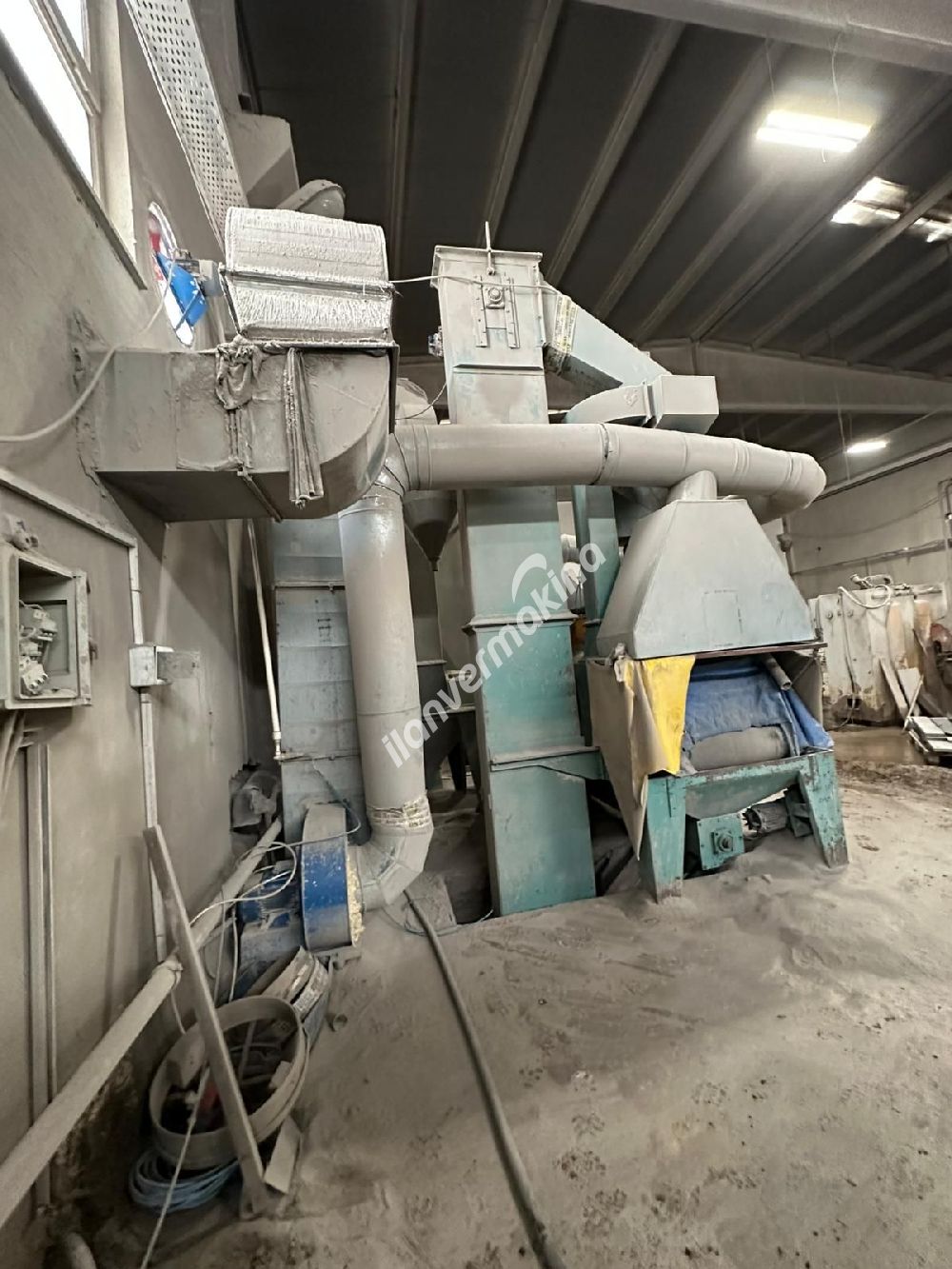 KURULU VE ÇALIŞIR VAZİYETTE MERMER KUMLAMA MAKİNESİ