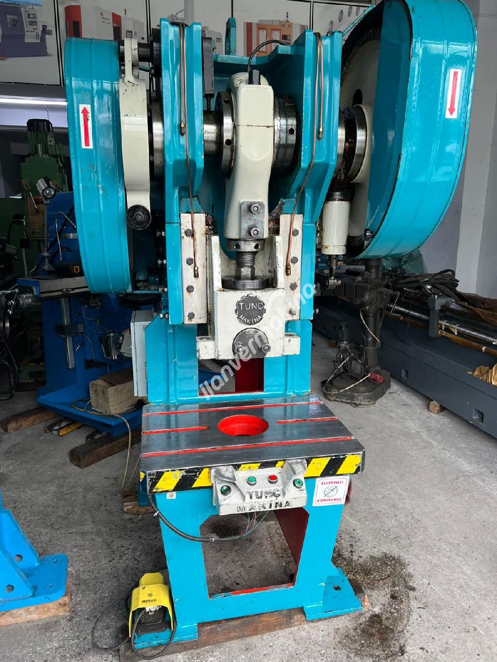 Çok Temiz 60 Ton Eksantrik Pres