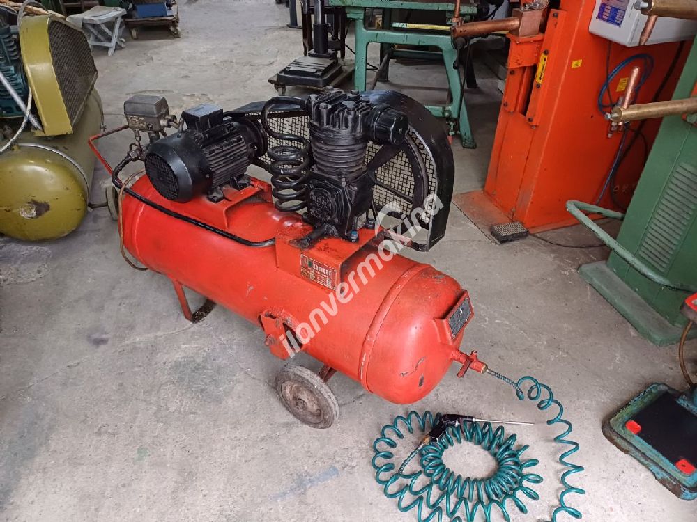 100 LT KOMSAN PİSTONLU KOMPRESÖR