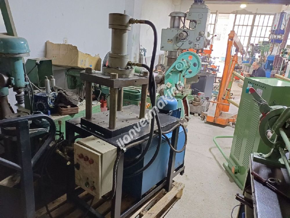 15 TON HİDROLİK PRES 