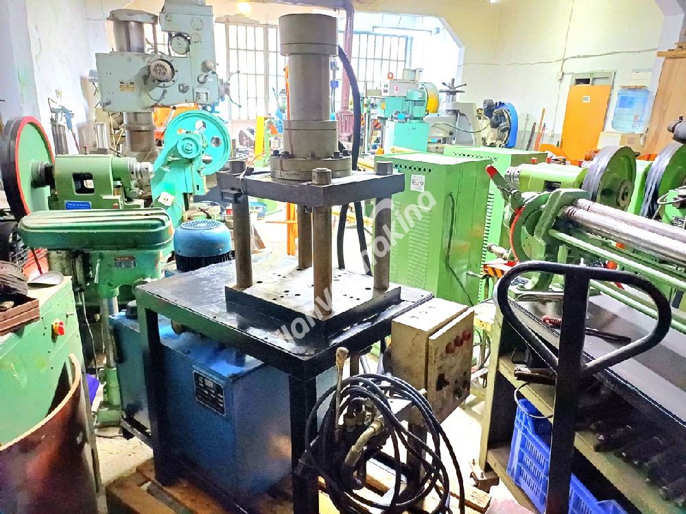 15 TON HİDROLİK PRES 