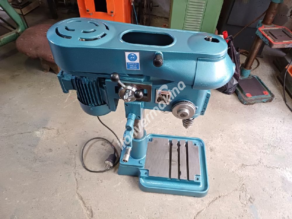 EKÇELİK MASA ÜSTÜ KILAVUZ ÇEKME MATKAP TEZGAHI 