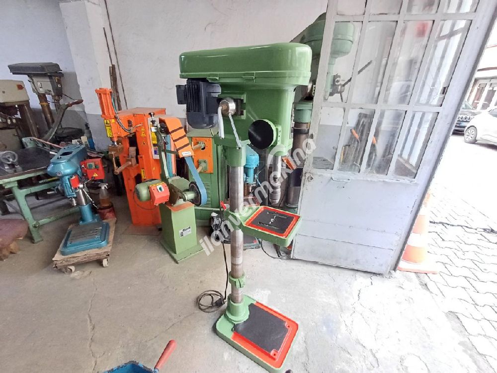 TİRYAKİ 16 KAYIŞLI SÜTUNLU MATKAP TEZGAHI