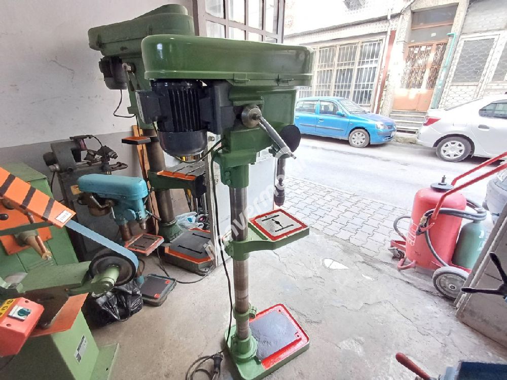 TİRYAKİ 16 KAYIŞLI SÜTUNLU MATKAP TEZGAHI