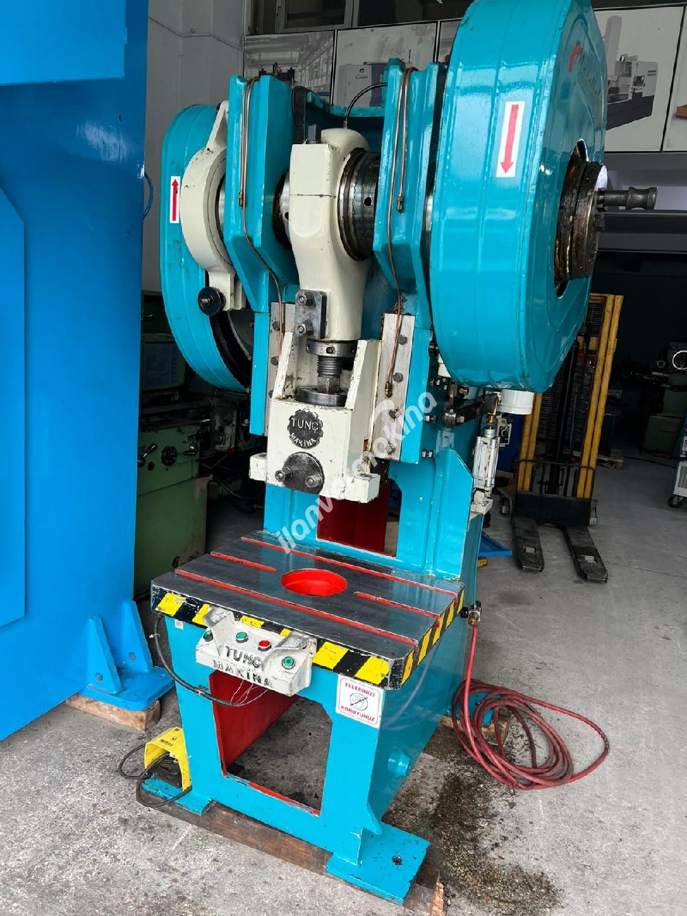 Çok Temiz 60 Ton Eksantrik Pres