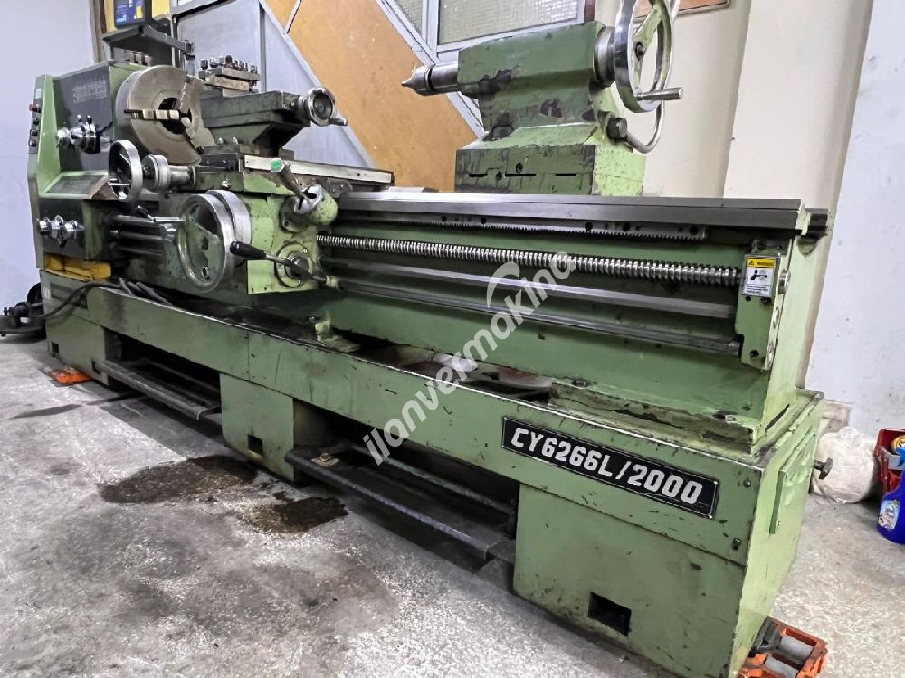 Yunnan CY6266L -  660 Çap 2 Metre Torna Tezgahı