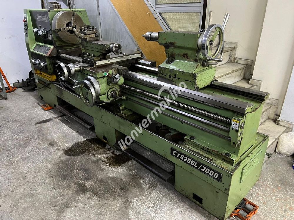 Yunnan CY6266L -  660 Çap 2 Metre Torna Tezgahı