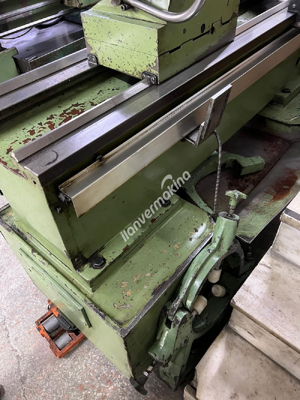 Yunnan CY6266L -  660 Çap 2 Metre Torna Tezgahı