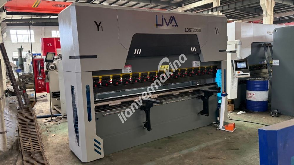 LİVA 3200X135 TON CNC HİBRİT ABKANT PRES- 4 EKSEN MOT. BOMB.