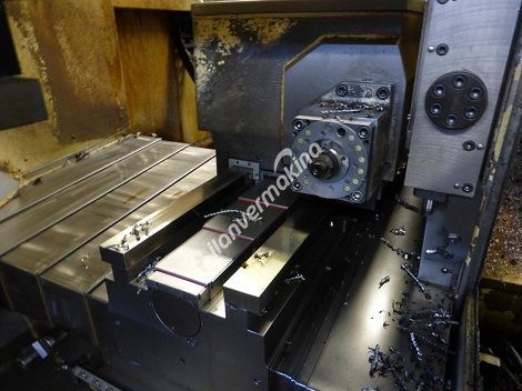 5 Eksenli CNC Yatay işleme Merkezi