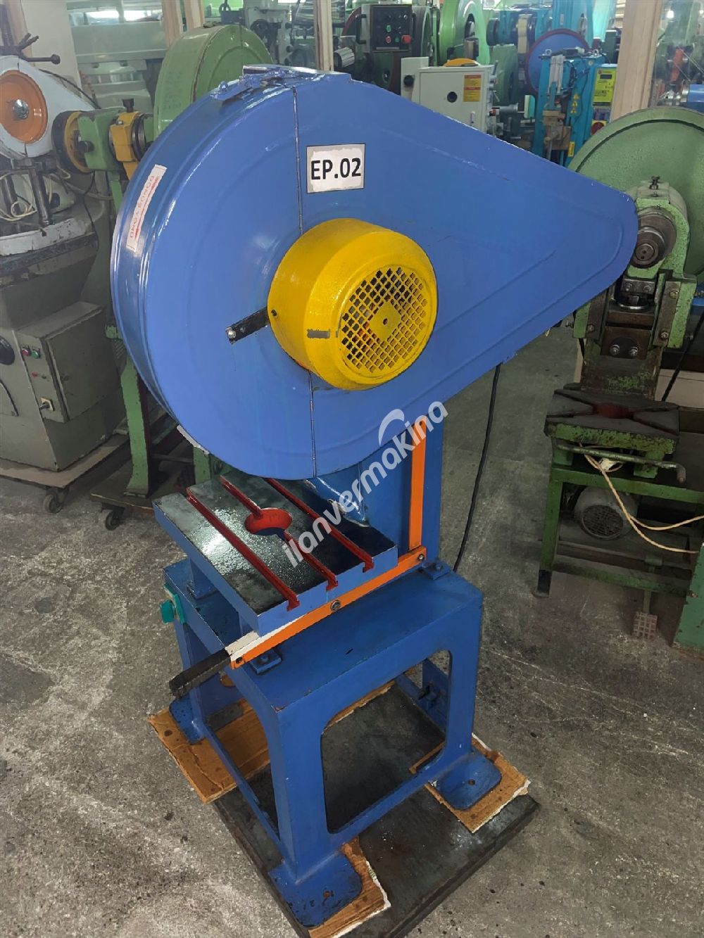 5 TONLUK EKSANTRİK PRES ÇELİK GÖVDE