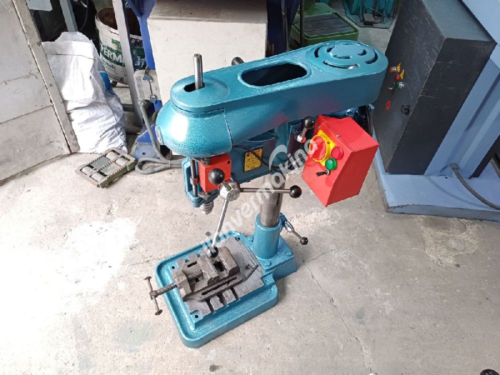 EKÇELİK ÇİFT DEVİRLİ KILAVUZ ÇEKME MATKAP TEZGAHI