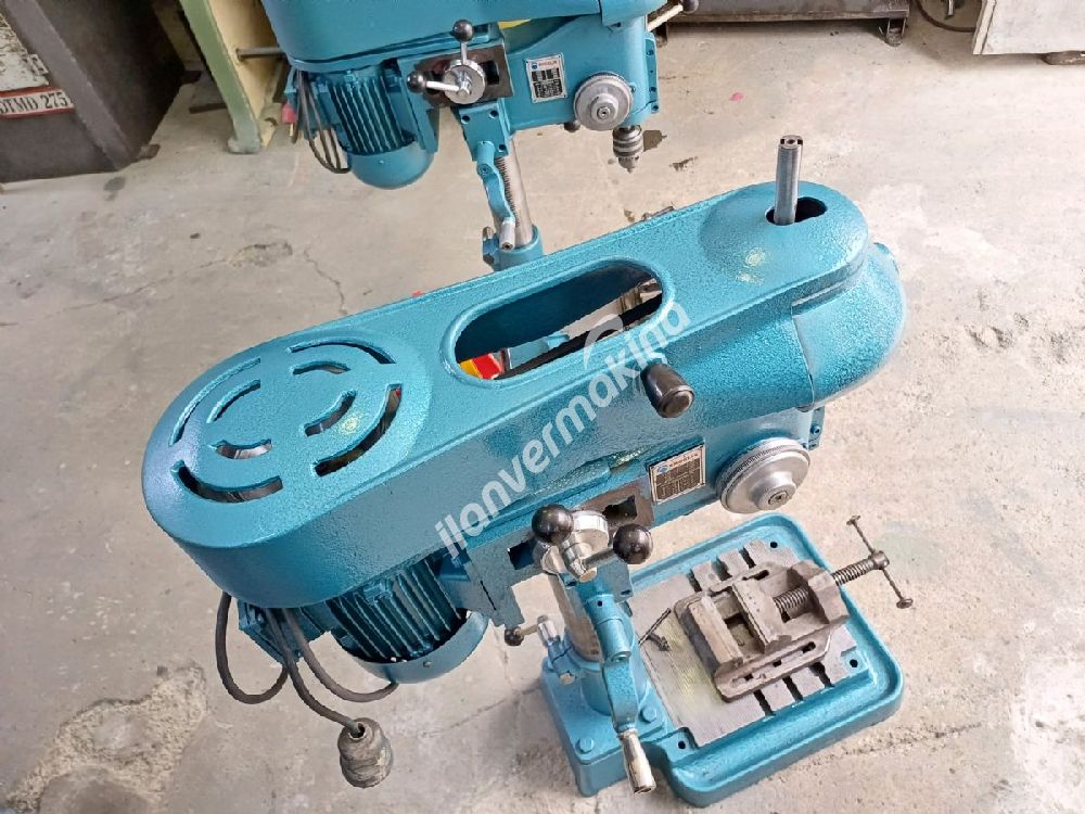 EKÇELİK ÇİFT DEVİRLİ KILAVUZ ÇEKME MATKAP TEZGAHI