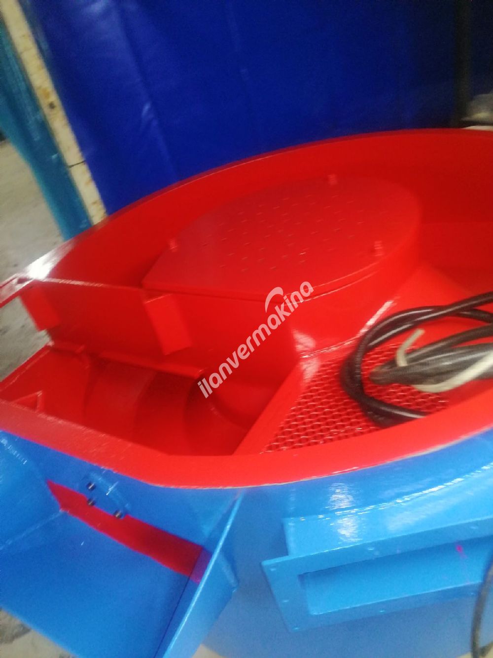 Elekli vibrasyon çapak almaparlatma