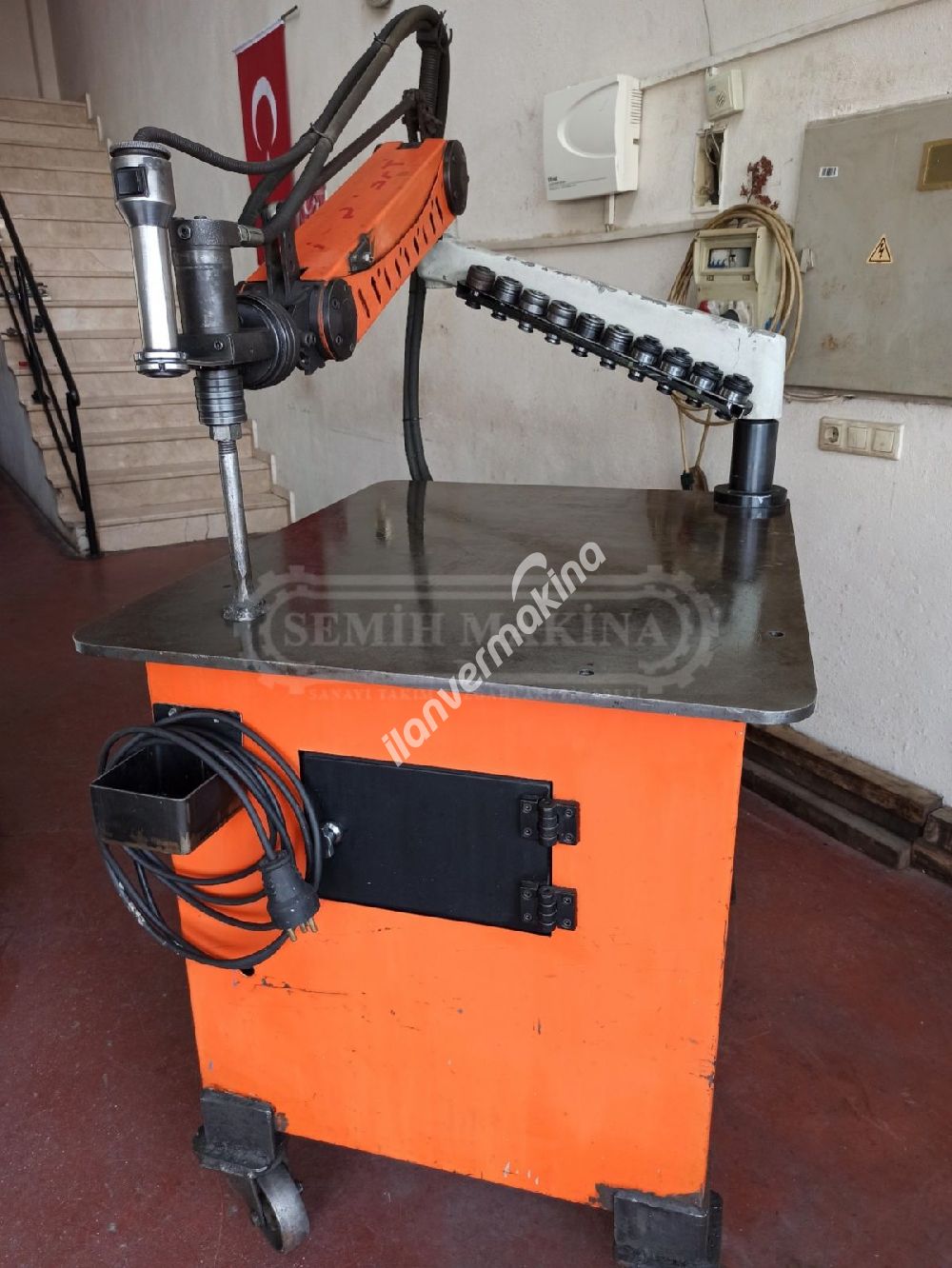 Sıfır Ayarında Akrobat Hidrolik Kılavuz Çekme Makinesi 