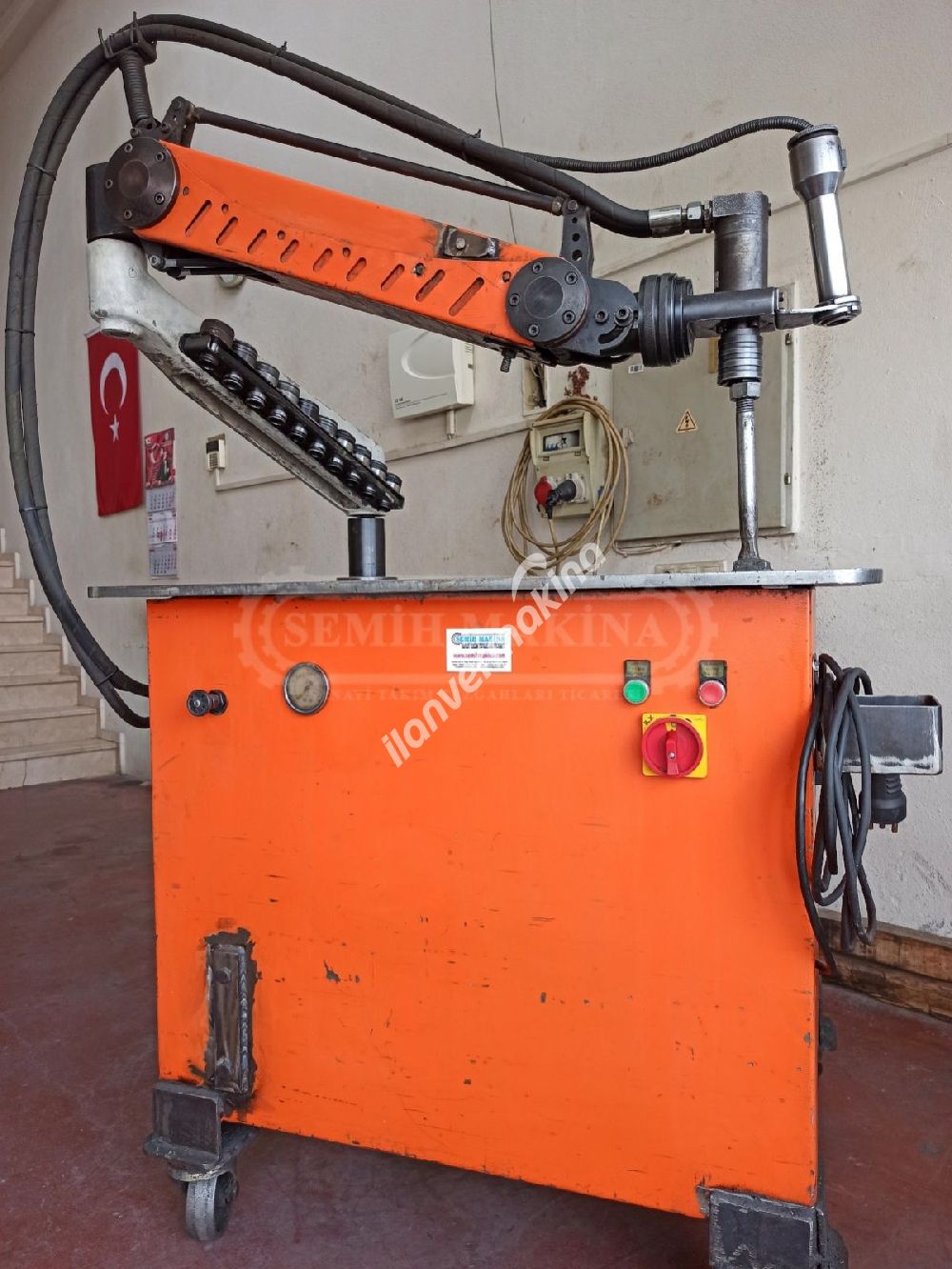 Sıfır Ayarında Akrobat Hidrolik Kılavuz Çekme Makinesi 