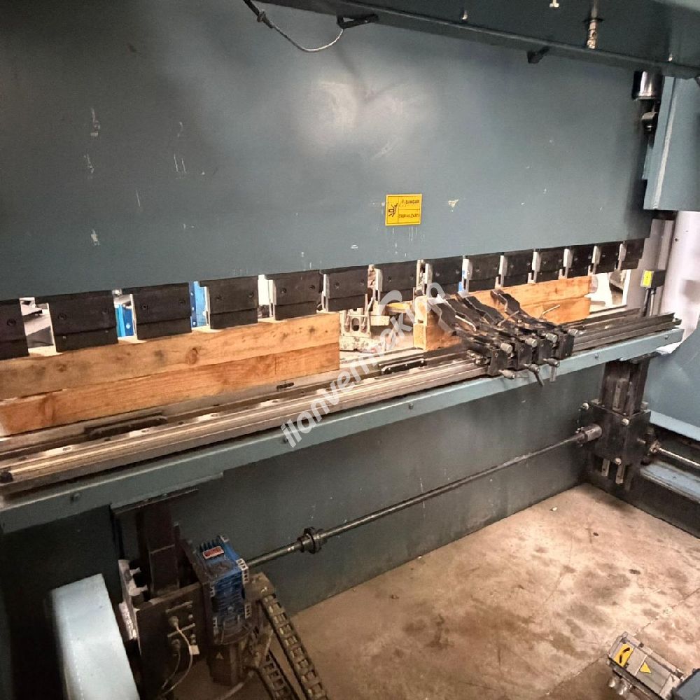 DURMAZLAR MARKA 3 METRE 100 TON 4 EKSEN CNC HİDROLİK ABKANT PRES