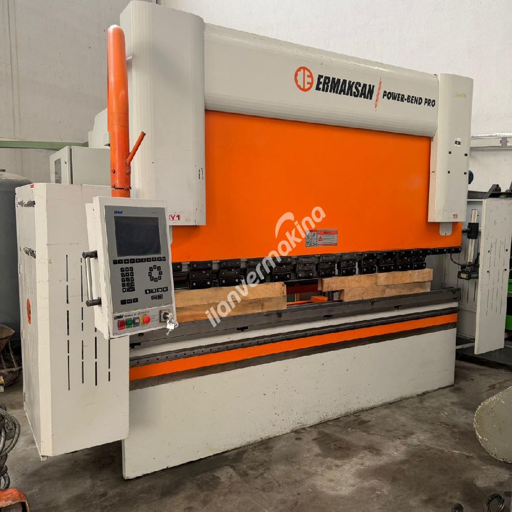 ERMAKSAN MARKA 3 METRE 135 TON 4 EKSEN CNC HİDROLİK ABKANT PRES