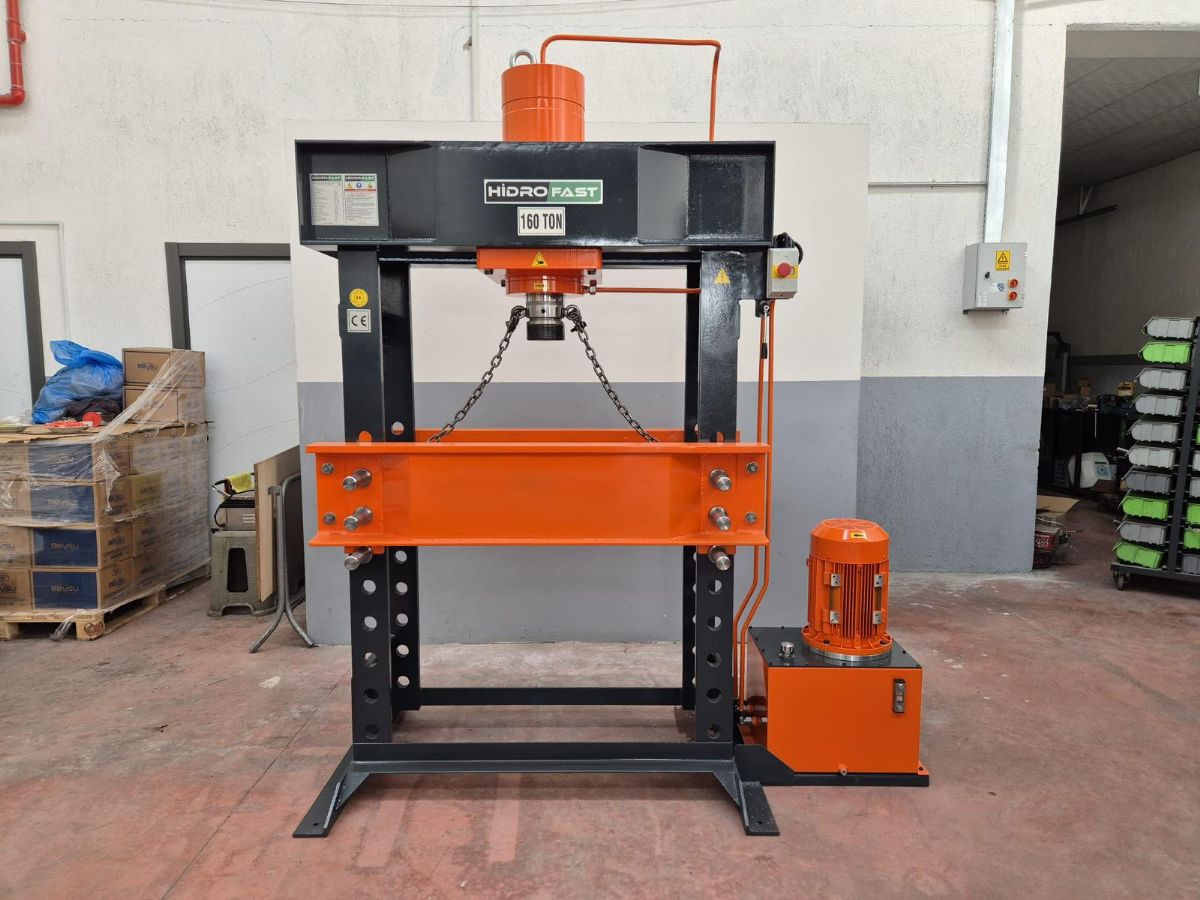 Hidrofast 160 Ton İtalyan Tip Hidrolik Pres
