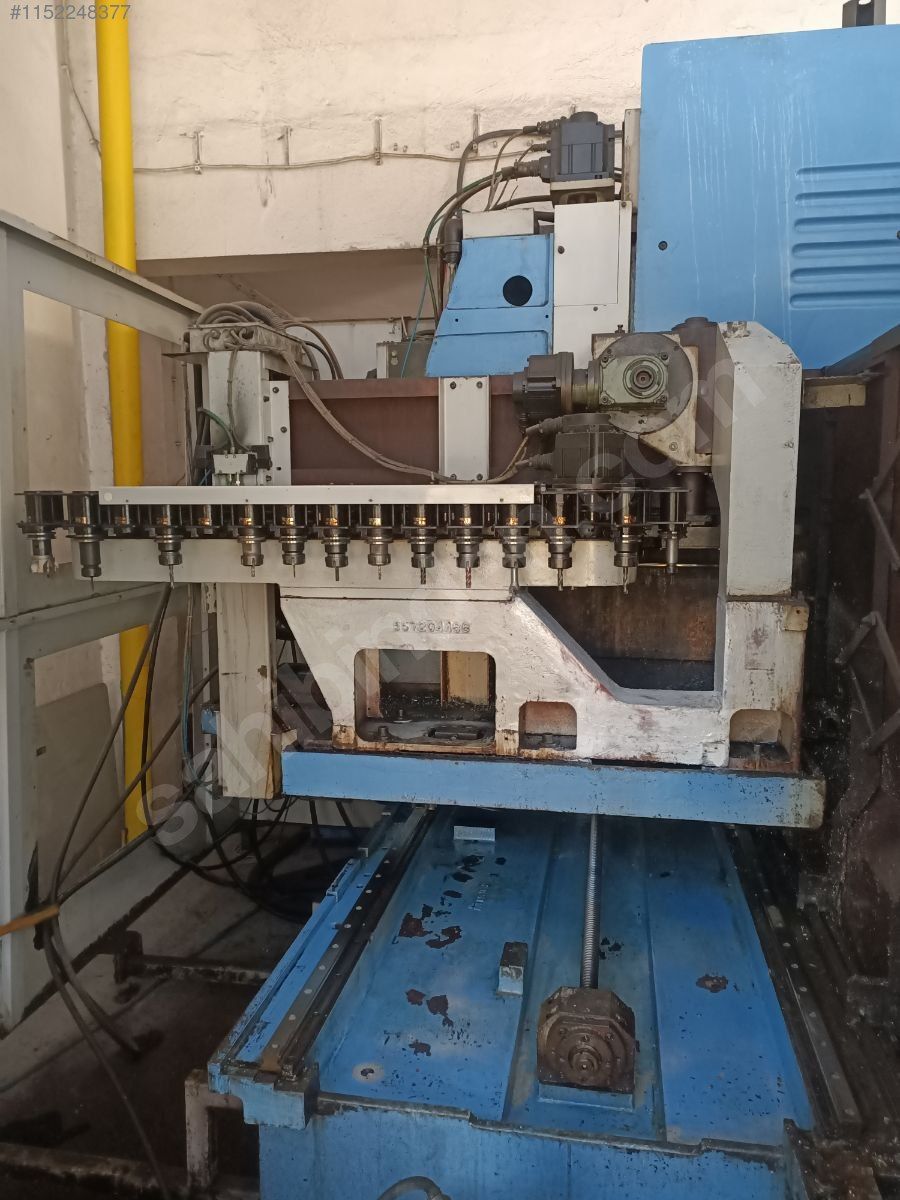 MAZAK VTC-200B DİK İŞLEM MERKEZİ