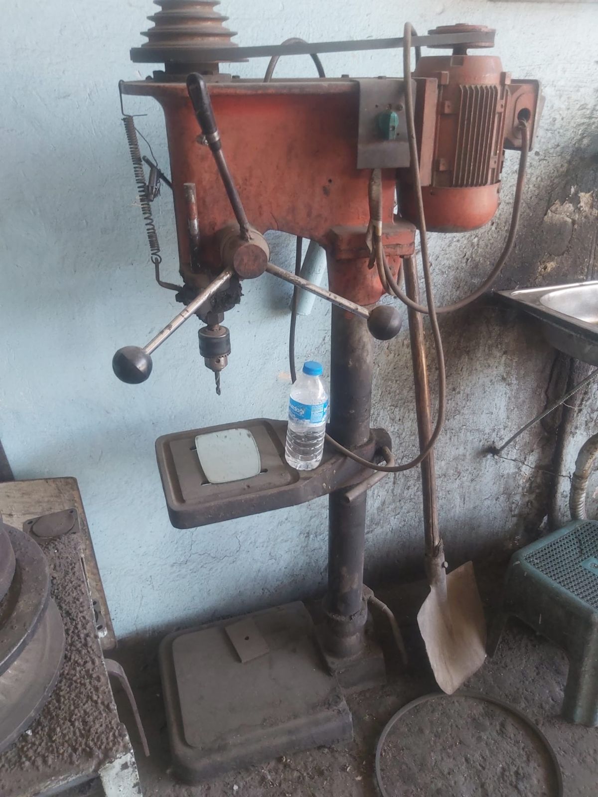 Boru bükme ve matkap makinası