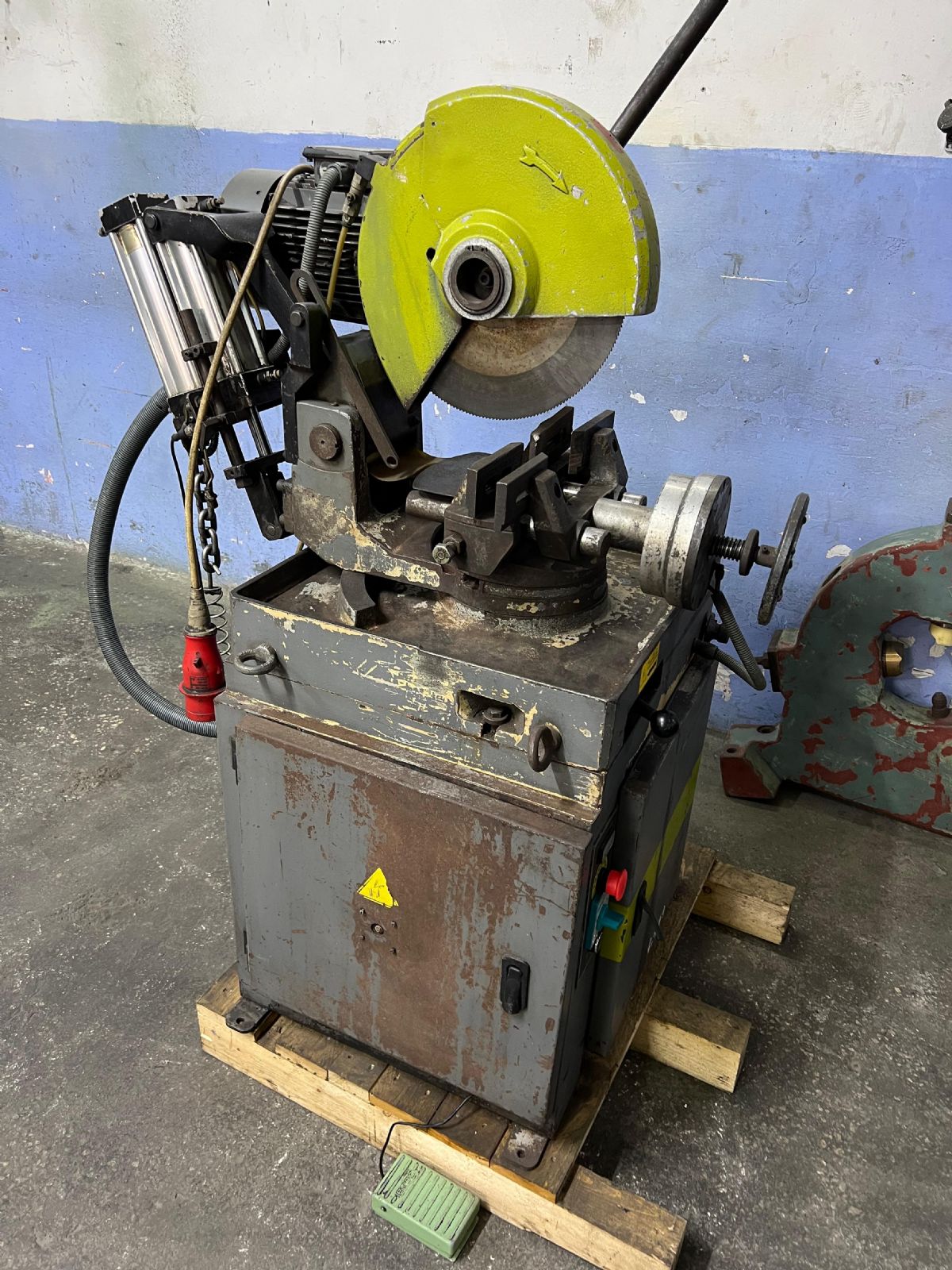 İleri Teknik 350lik Otomatik Sulu Daire Testere
