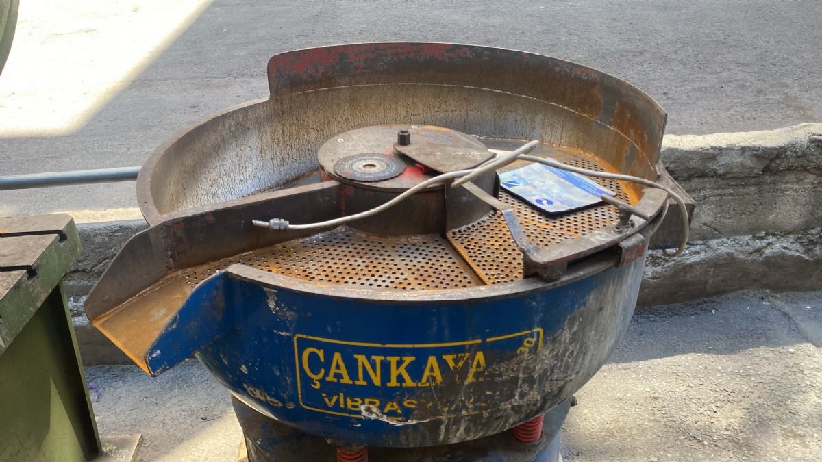 ÇAPAK ALMA PARLATMA VİBRASYON MAKİNA 