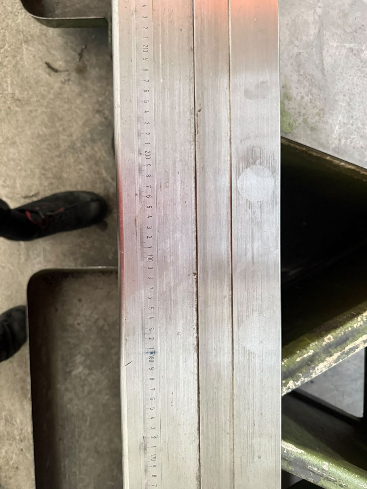 Satılık 6.2 Metre Ağır Tip Torna Tezgahı – 1400lük Ayna, Taşlama Aparatlı