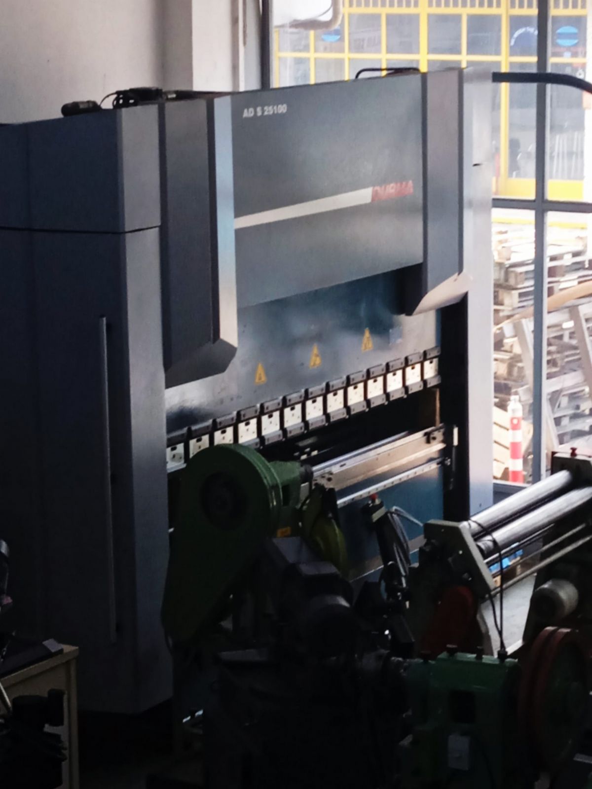 DURMA CNC HİDROLİK ABKANT AD-S 25100 2500x6 mm